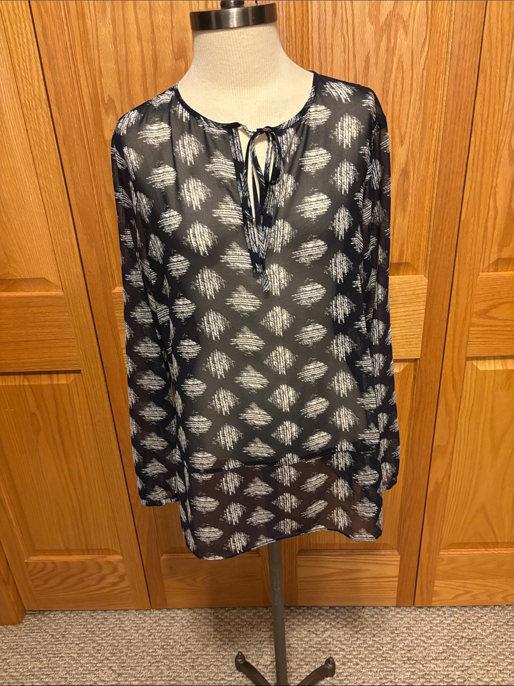 Ann Taylor Navy Sheer Tie-Neck Blouse with White Abstract Print
